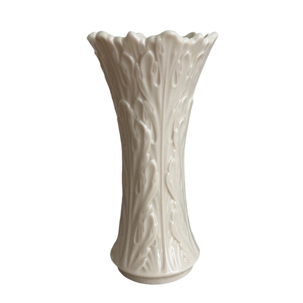 Lenox Woodland Leaf Pattern Ivory Vase‎ 6"